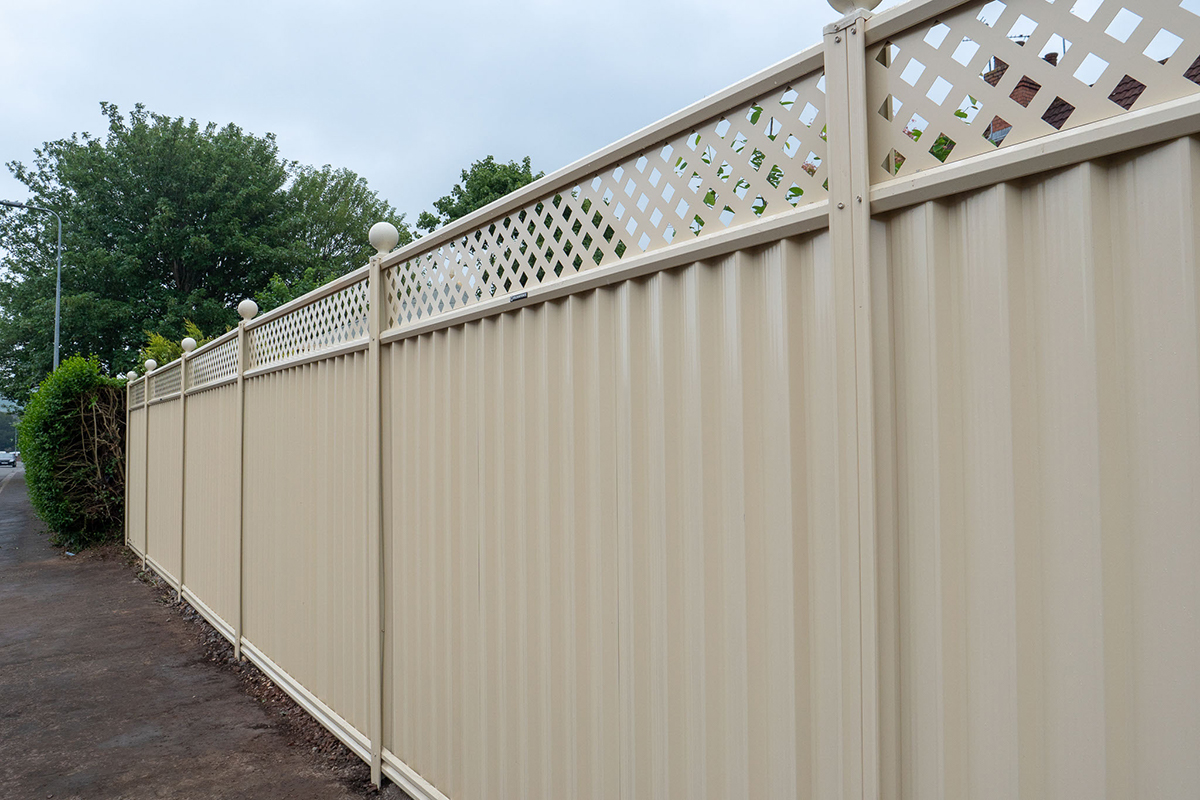ColourFence Traditional Cream Trellis 3